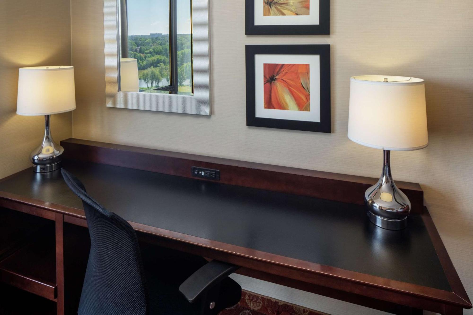 Doubletree By Hilton Cherry Hill Philadelphia Bagian luar foto